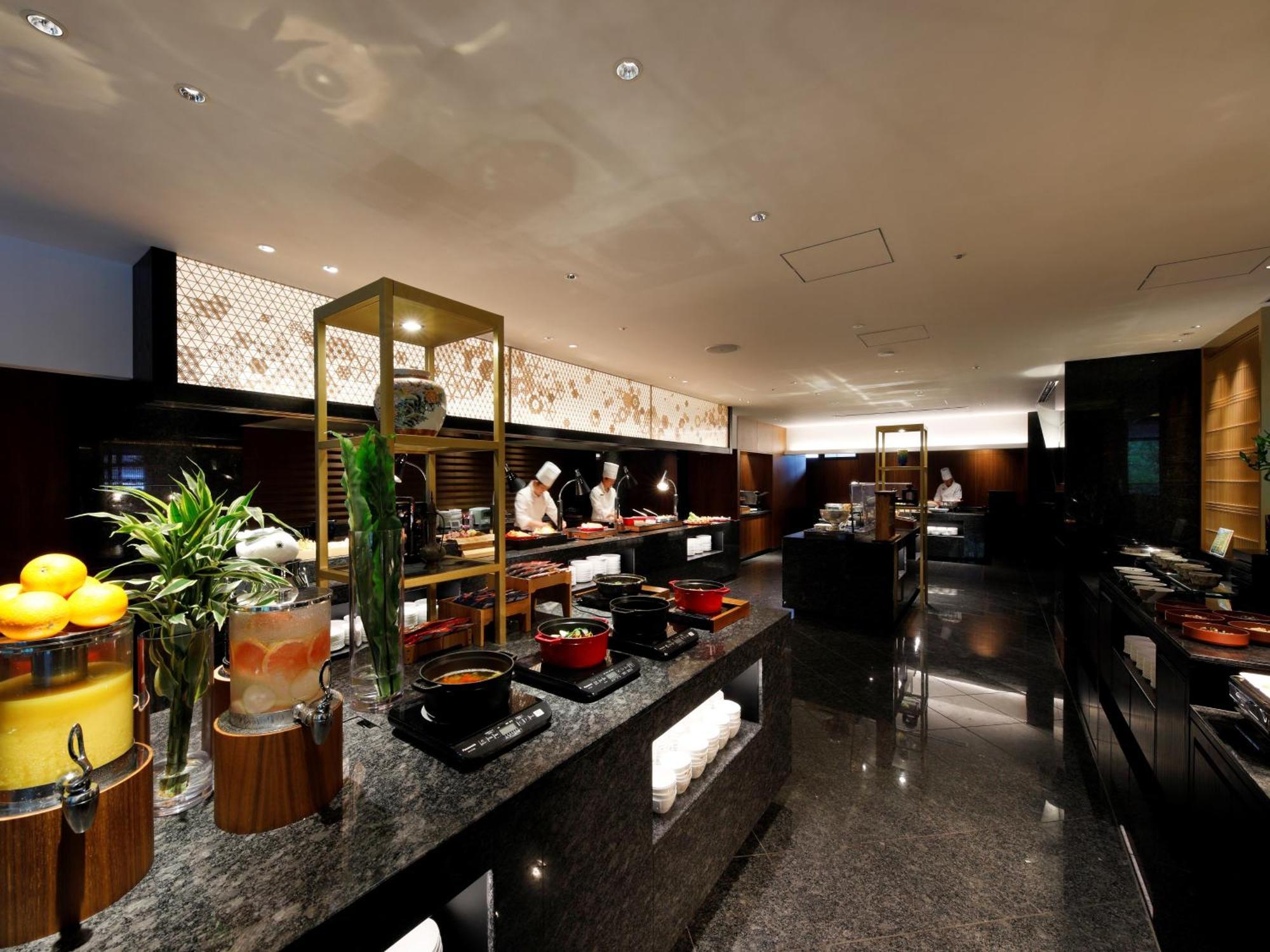 The Hotel Sanraku Kanazawa 21Th December 2022 Open Exteriör bild The Royal Wing Suites and Spa